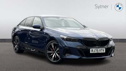 2025 5 SERIES SALOON 530E M SPORT PRO 4DR AUTO, 2025 6,878 MILES PETROL PARALLEL... photo