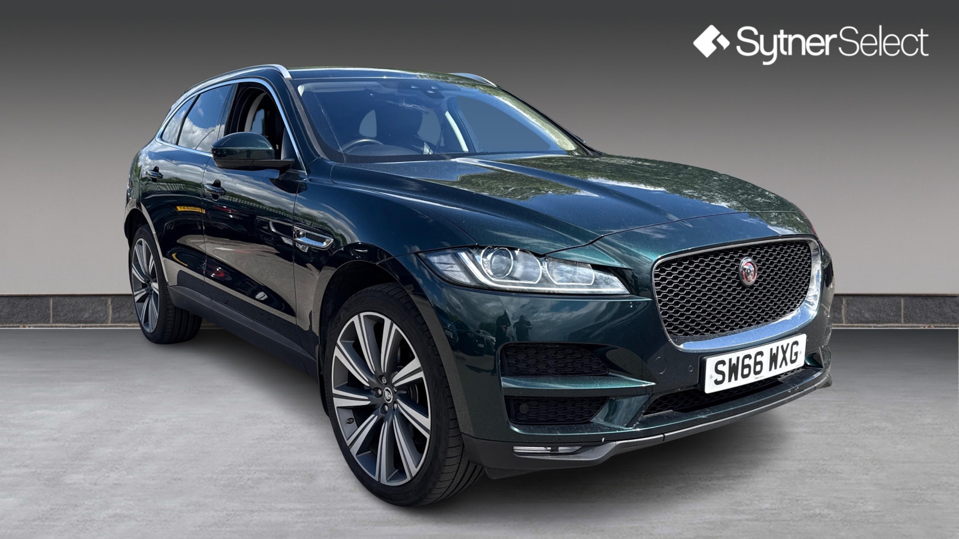 2016 JAGUAR F-PACE