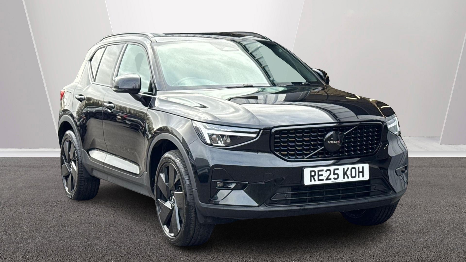2025 Volvo XC40