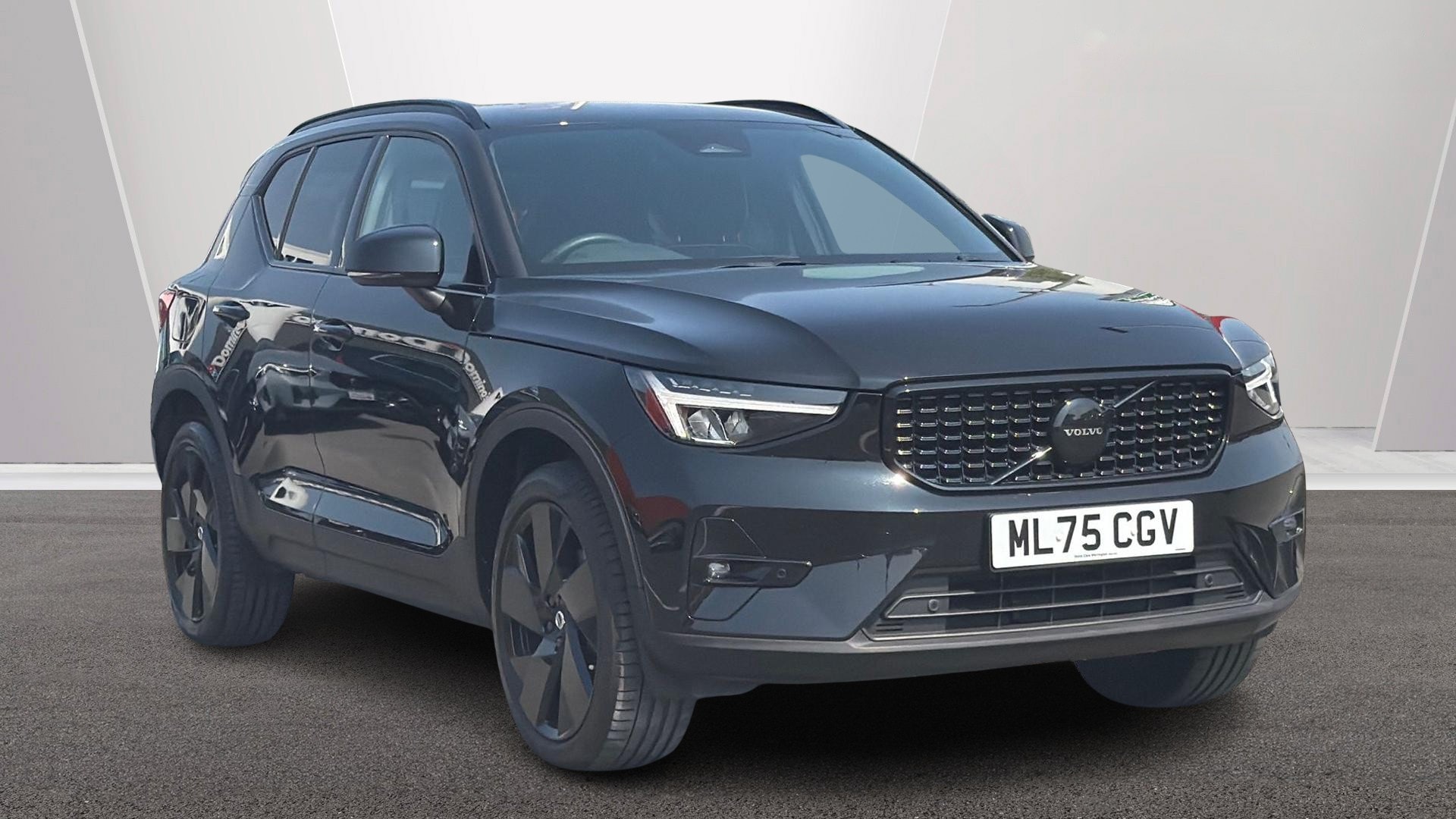 2025 Volvo XC40