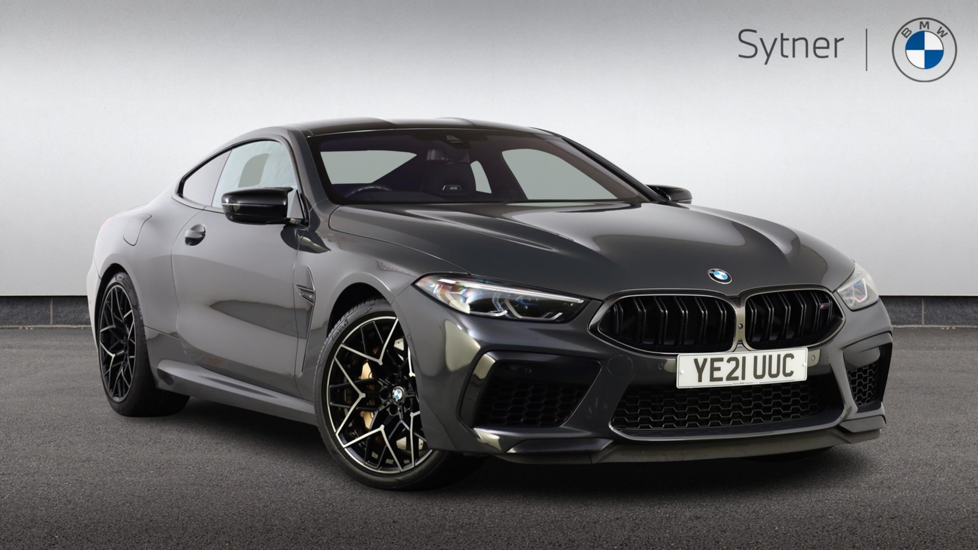 2021 BMW M8