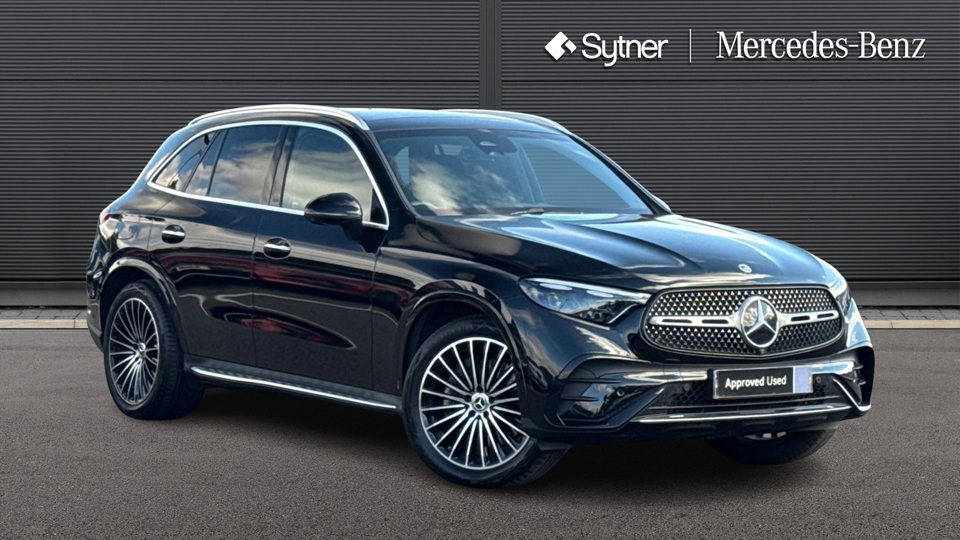 2025 Mercedes-Benz GLC