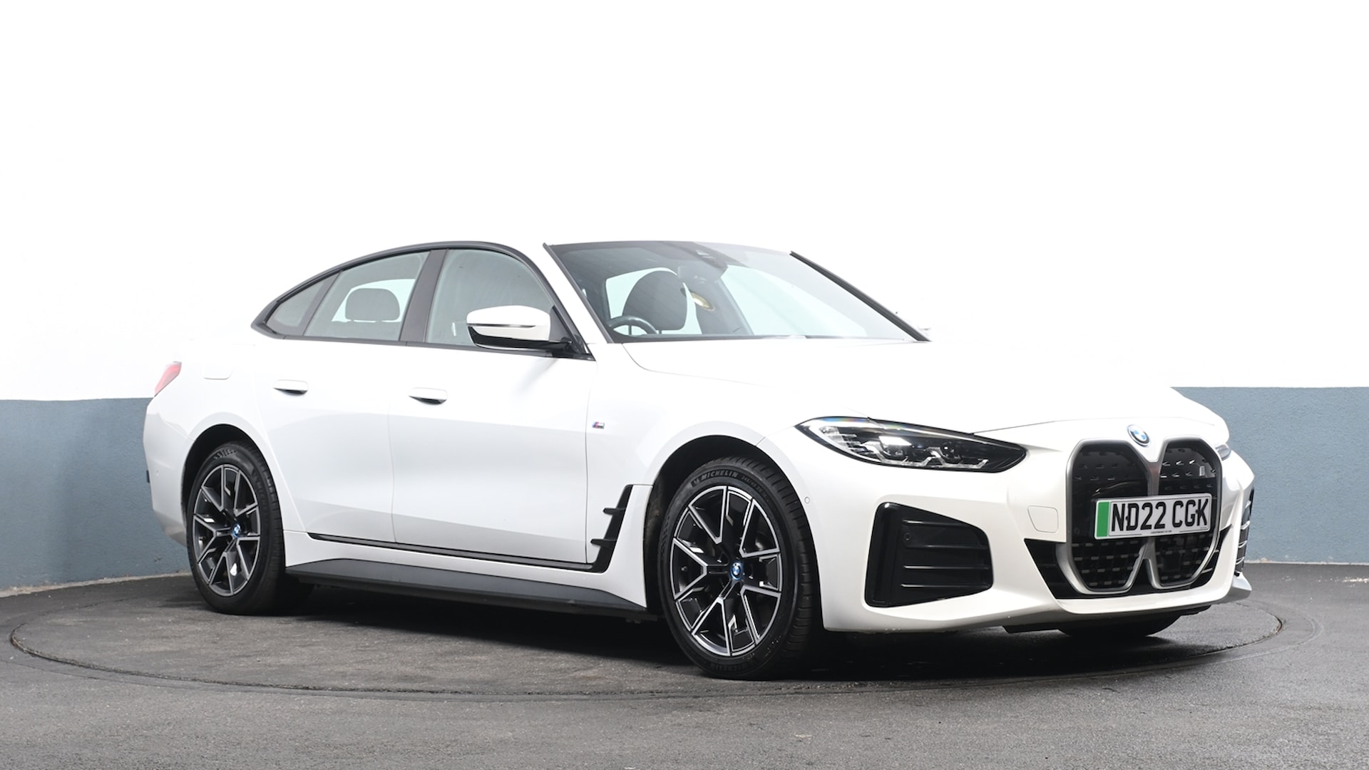 2022 BMW i4