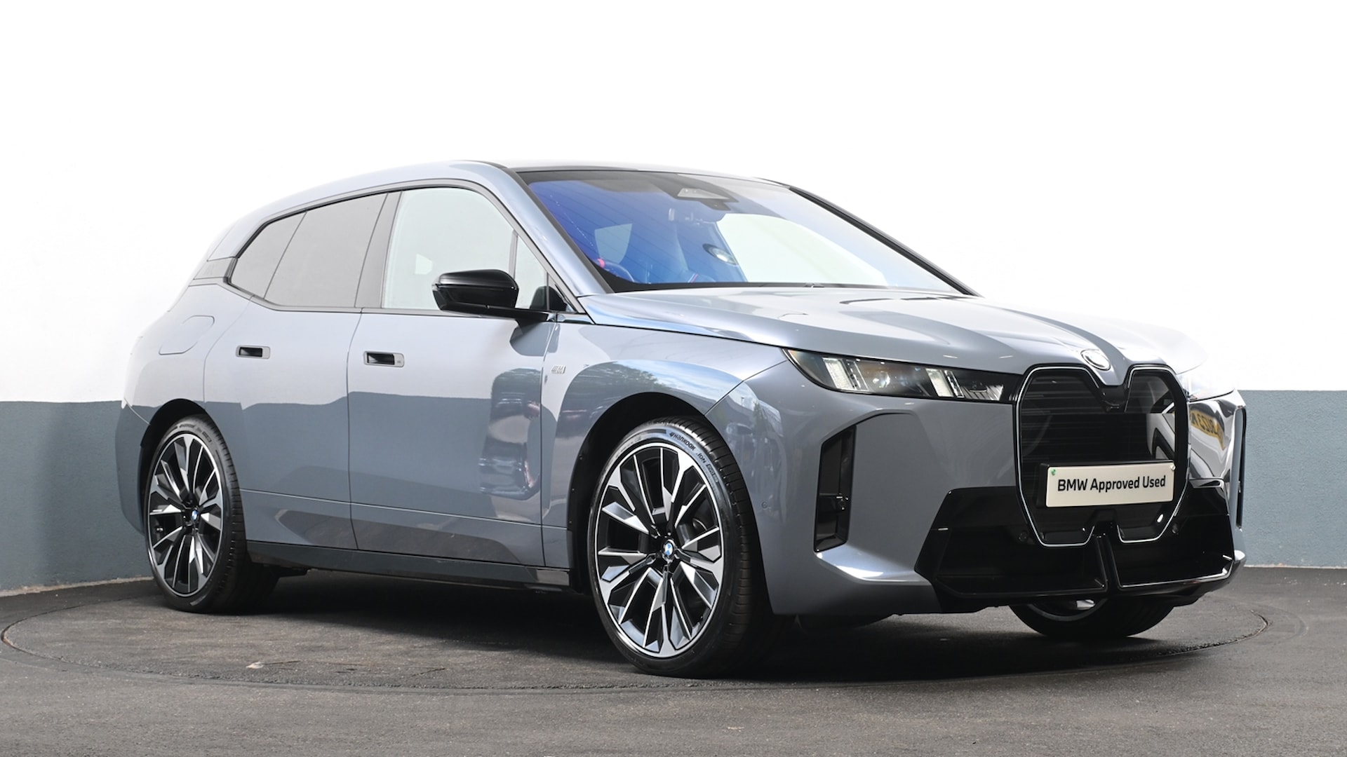 2025 BMW iX