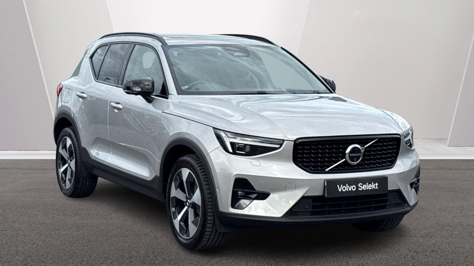 2023 Volvo XC40