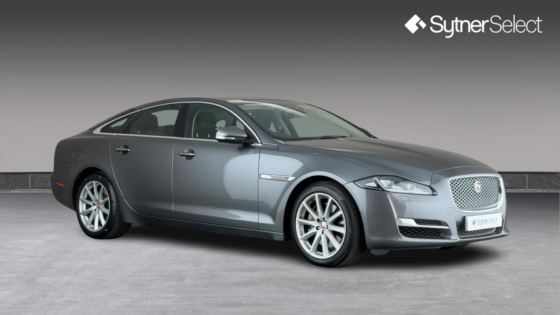 2019 JAGUAR XJ