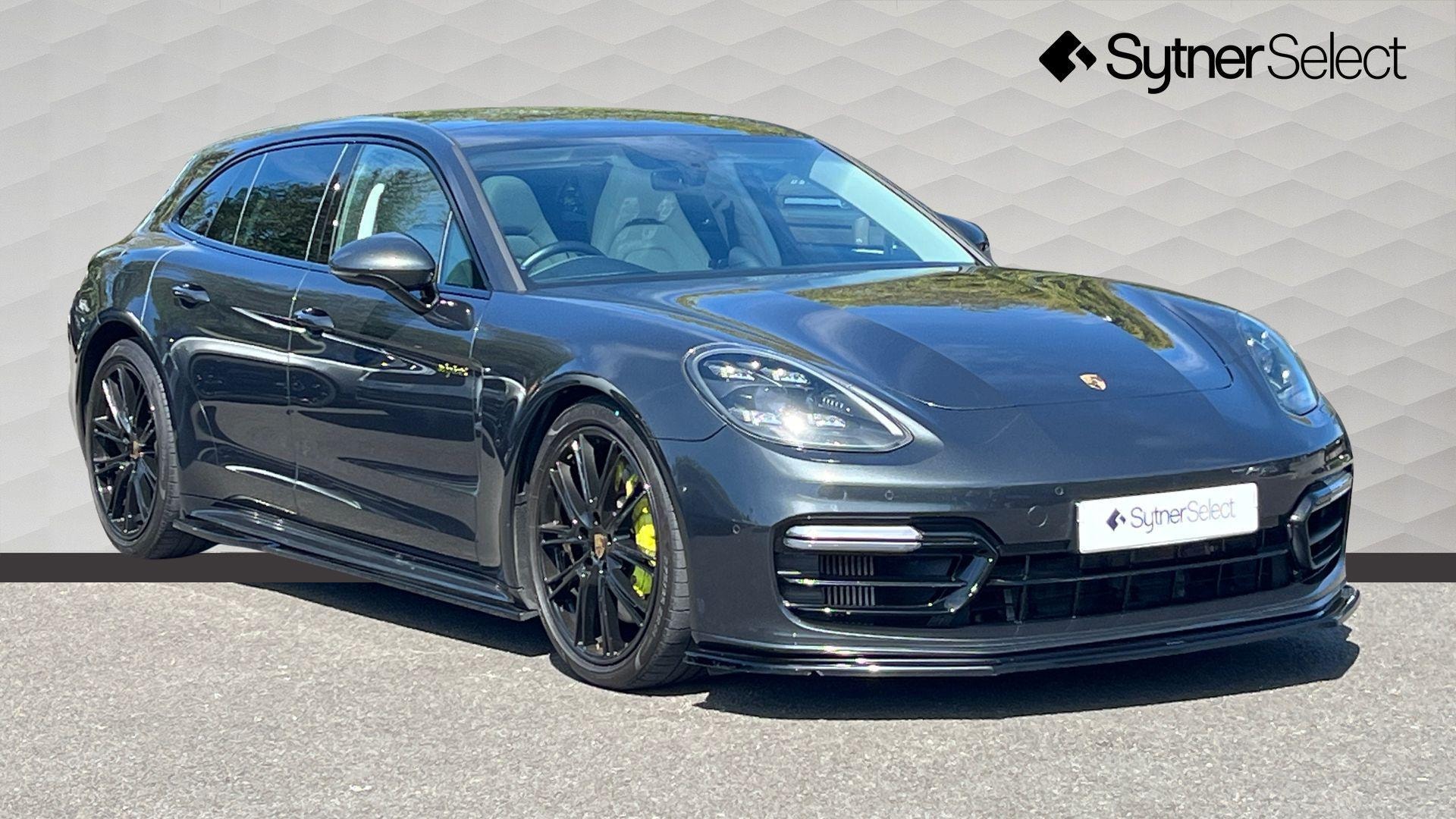 2019 PORSCHE PANAMERA