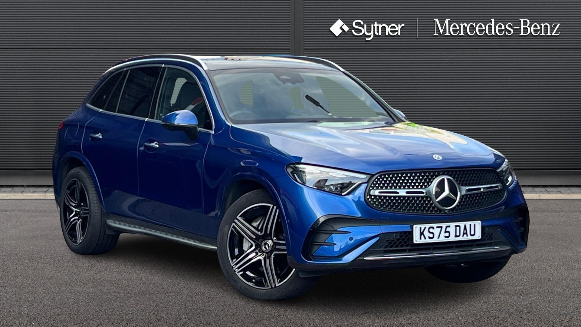 2025 Mercedes-Benz GLC