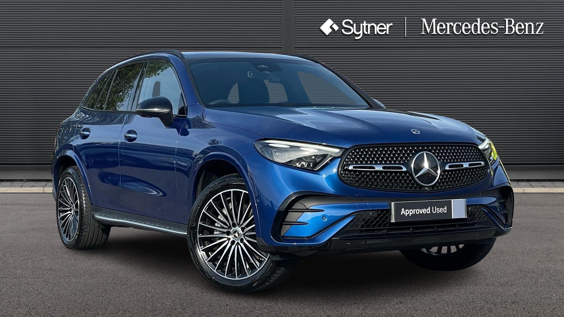 2025 Mercedes-Benz GLC