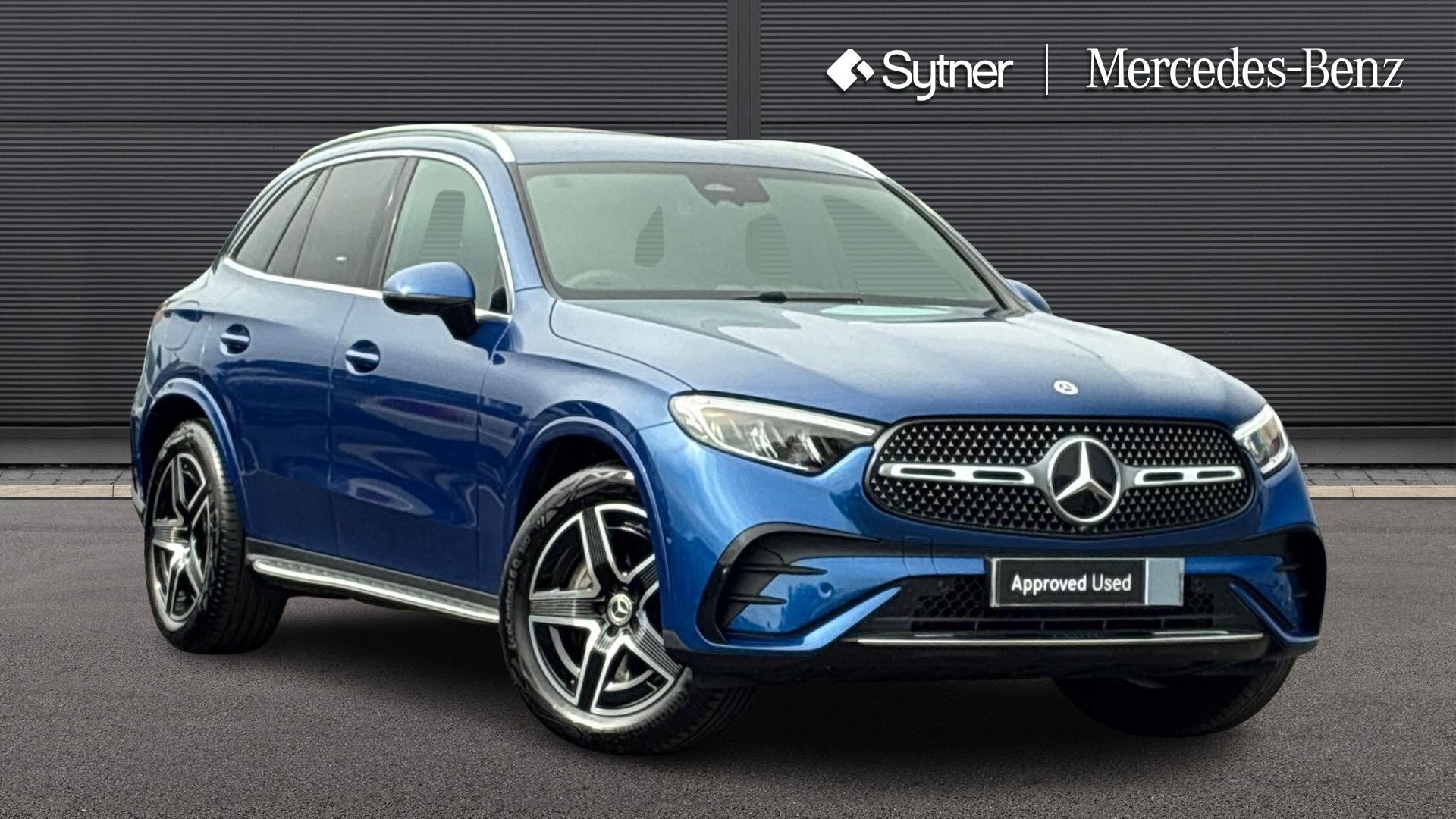 2025 Mercedes-Benz GLC