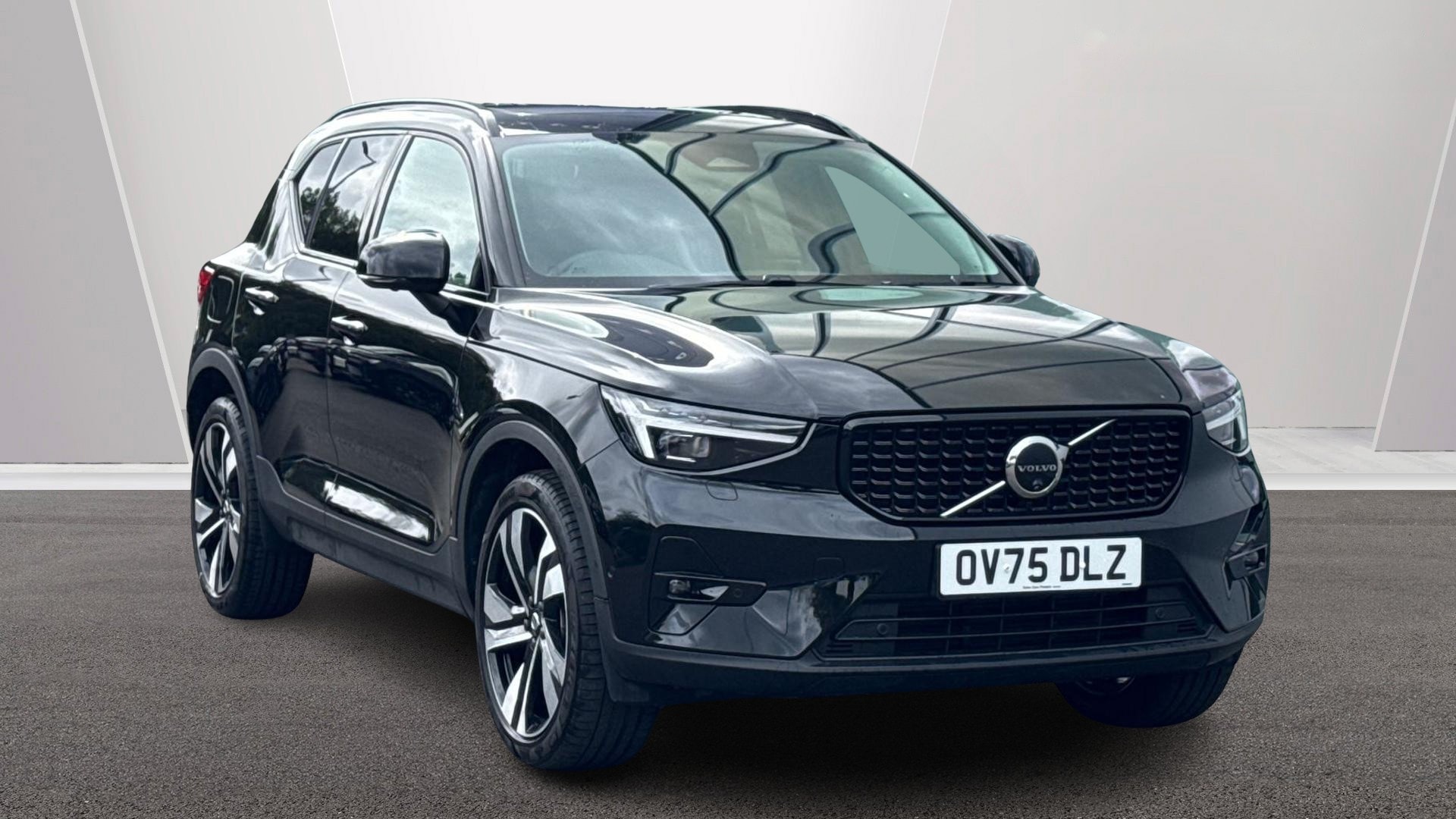 2025 Volvo XC40