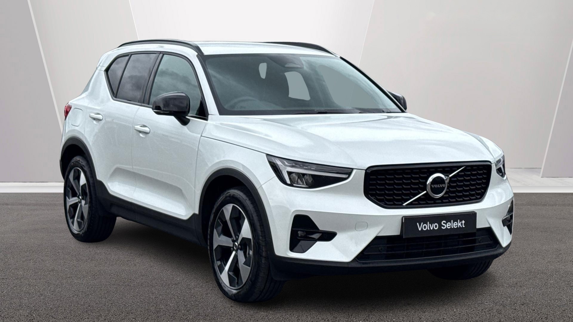 2026 Volvo XC40