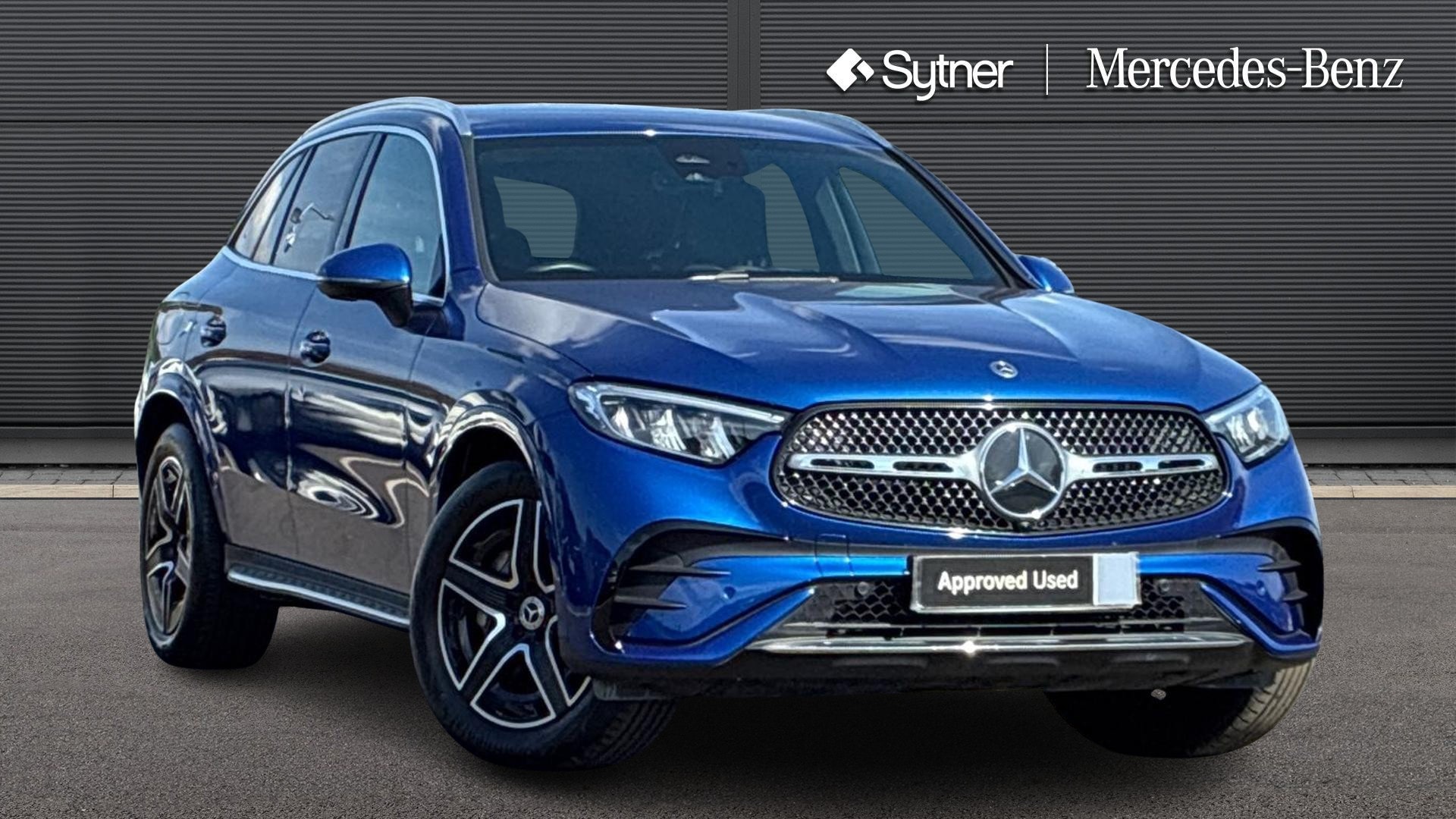 2025 Mercedes-Benz GLC