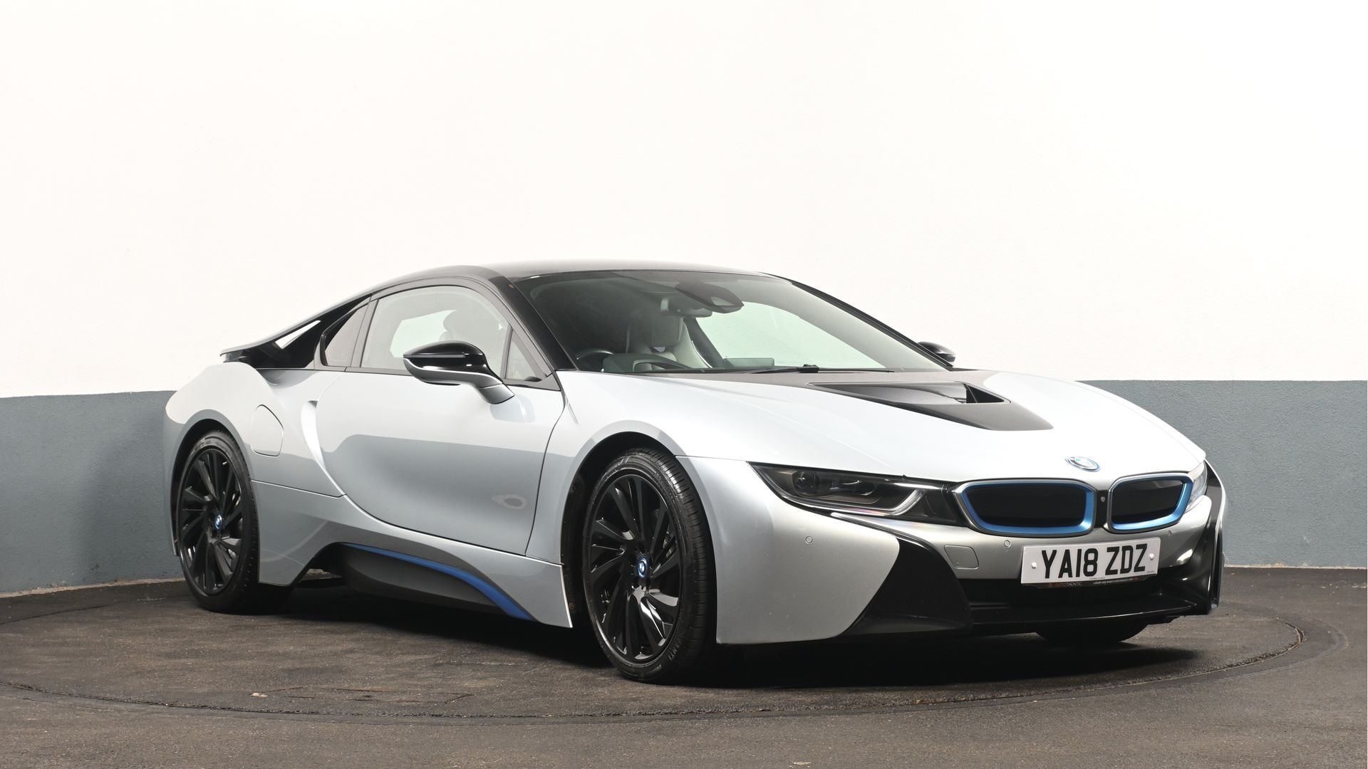 2018 BMW I8