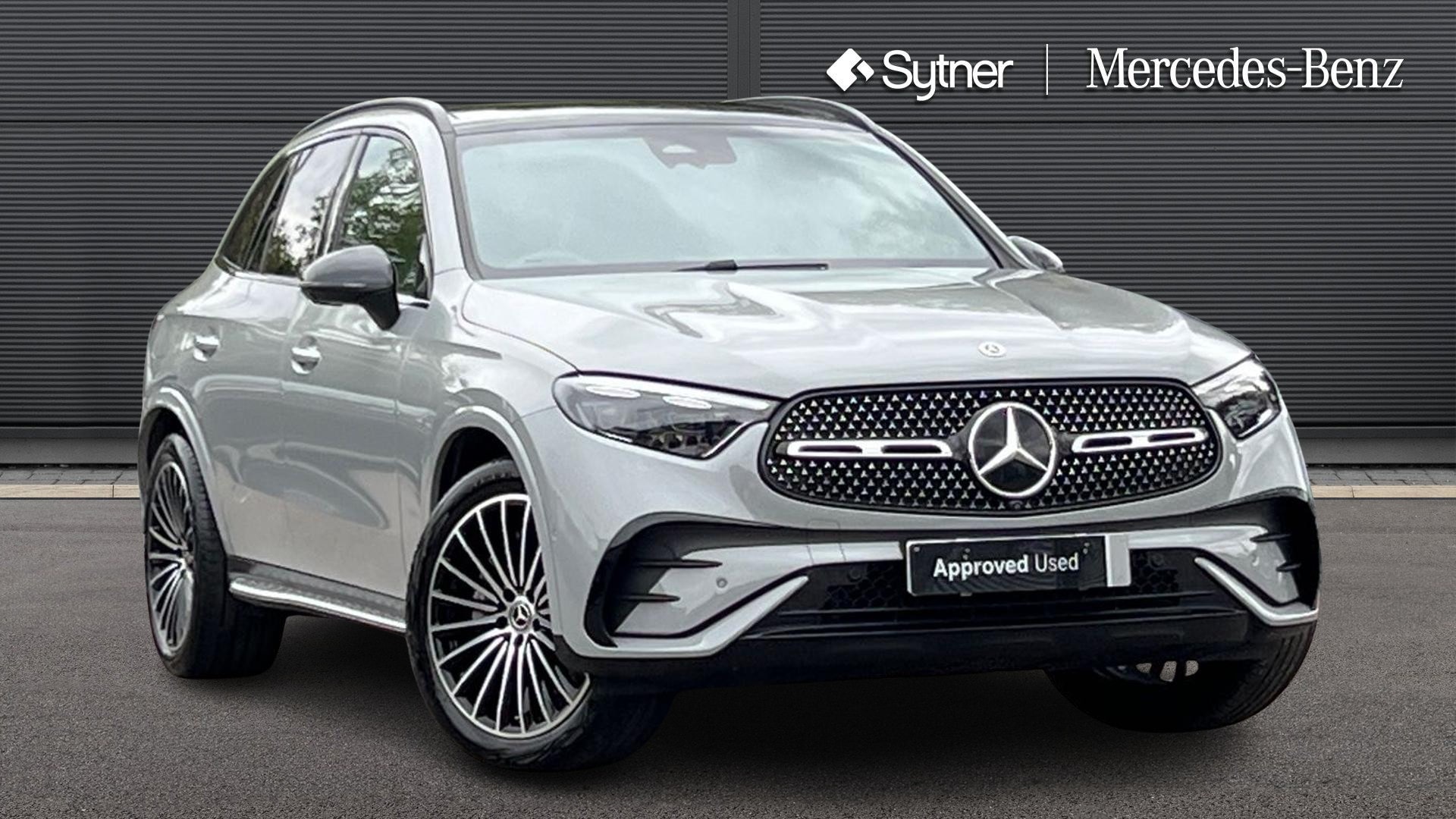 2025 Mercedes-Benz GLC