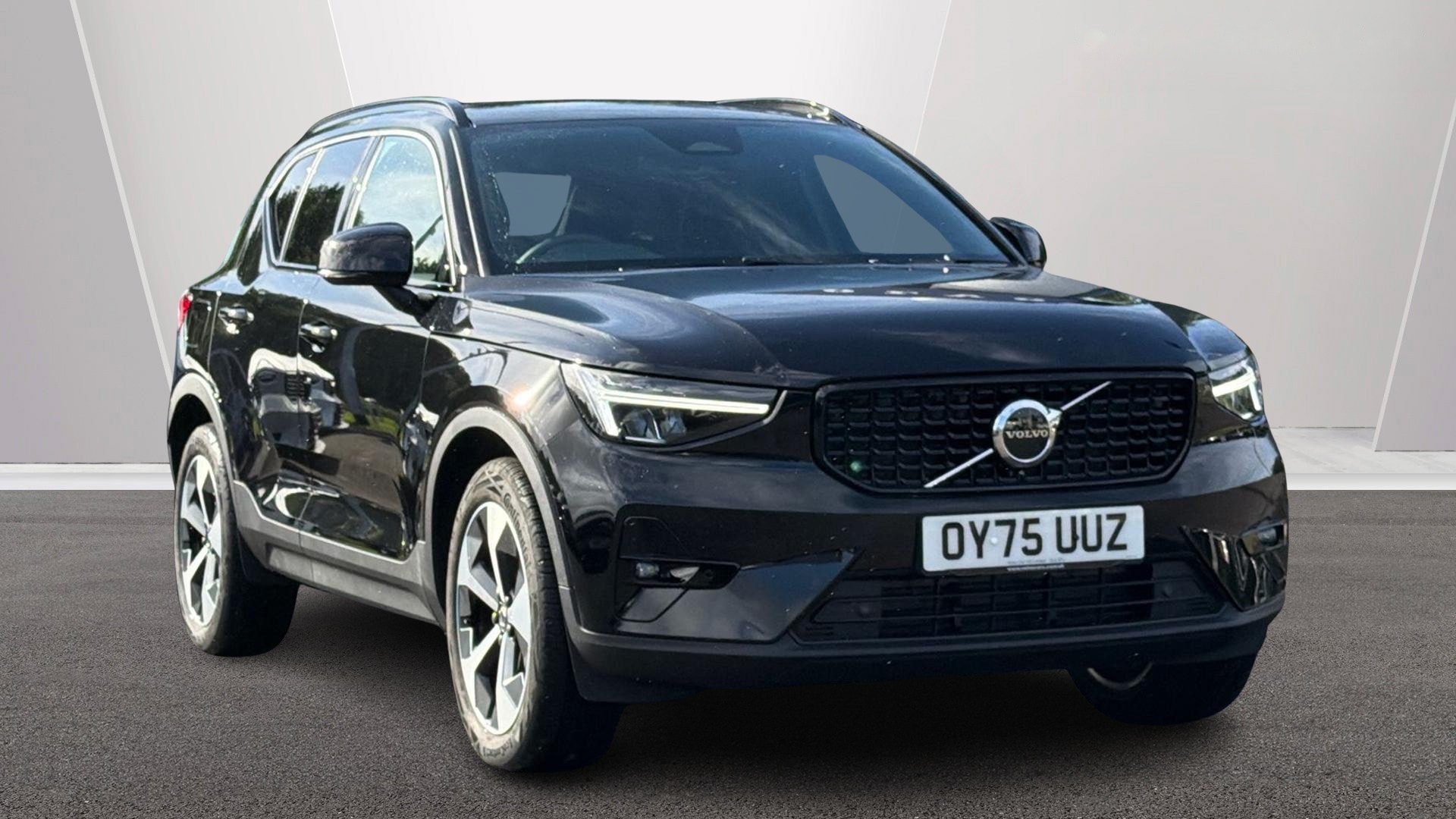 2025 Volvo XC40