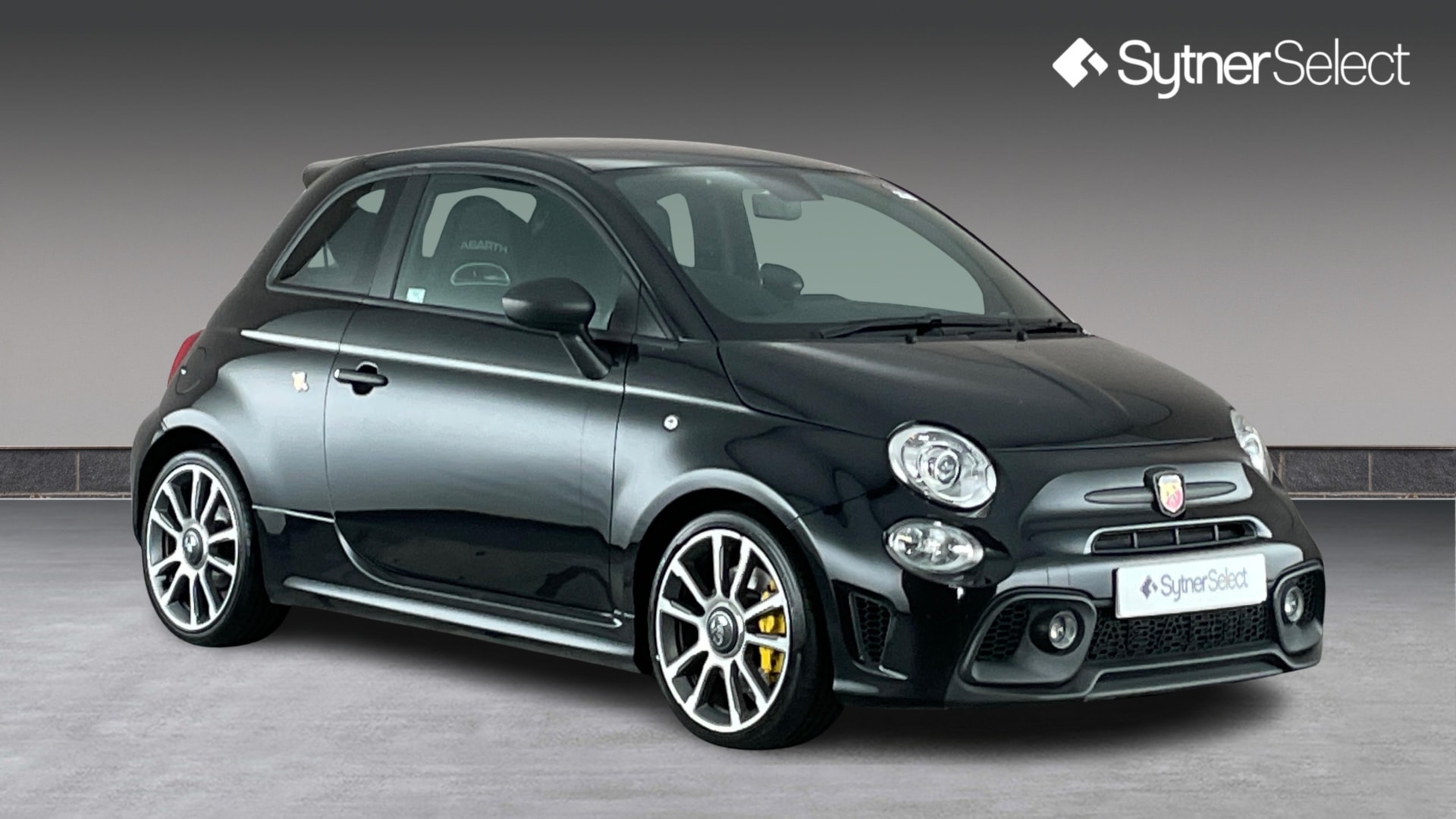 Abarth 695 2023