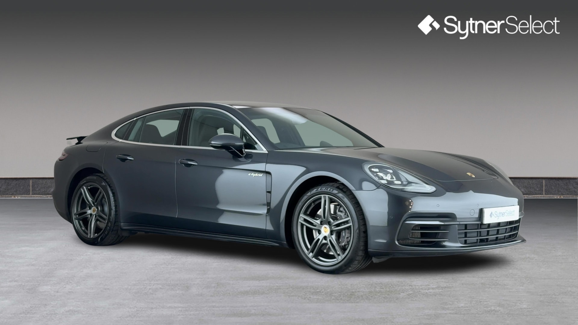 2019 PORSCHE PANAMERA