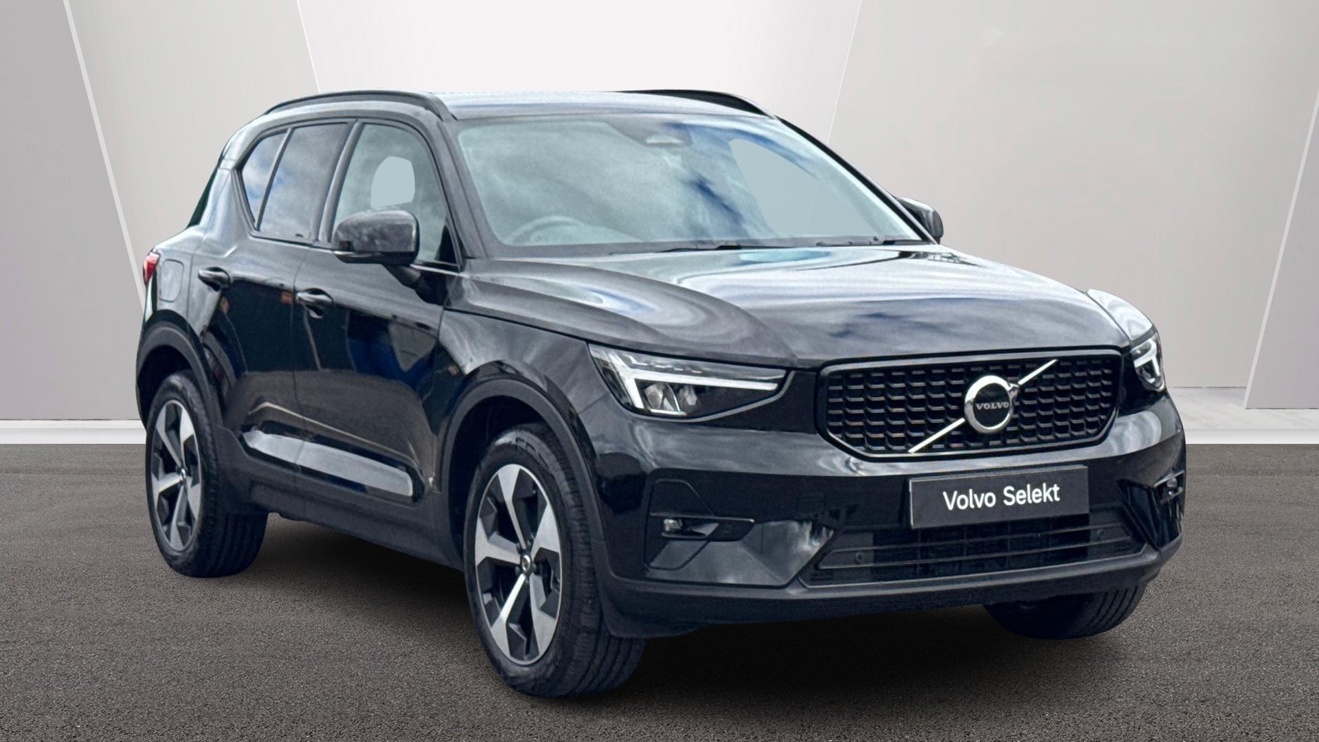 2025 Volvo XC40