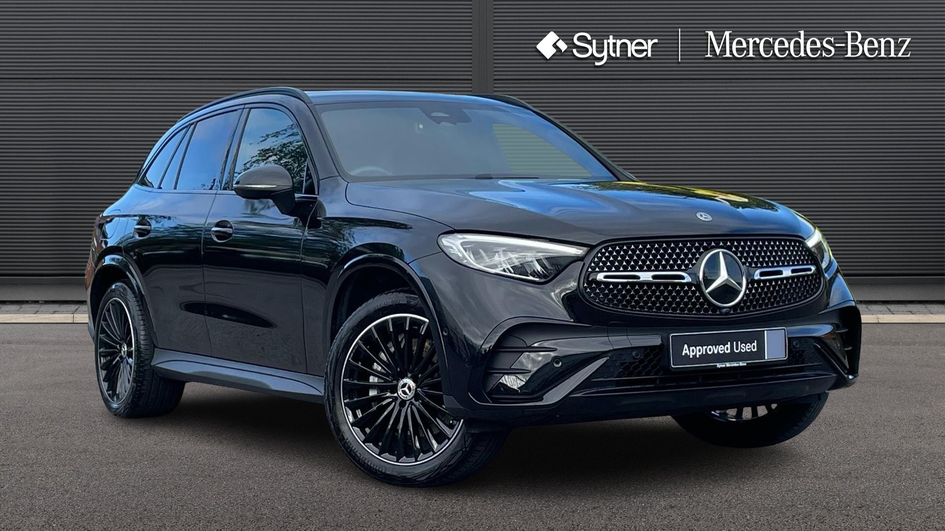 2025 Mercedes-Benz GLC