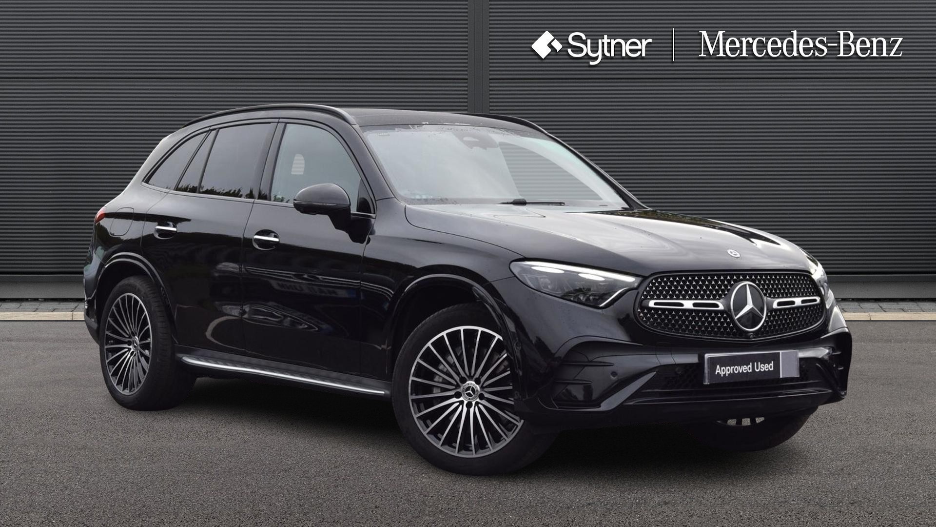 2025 Mercedes-Benz GLC