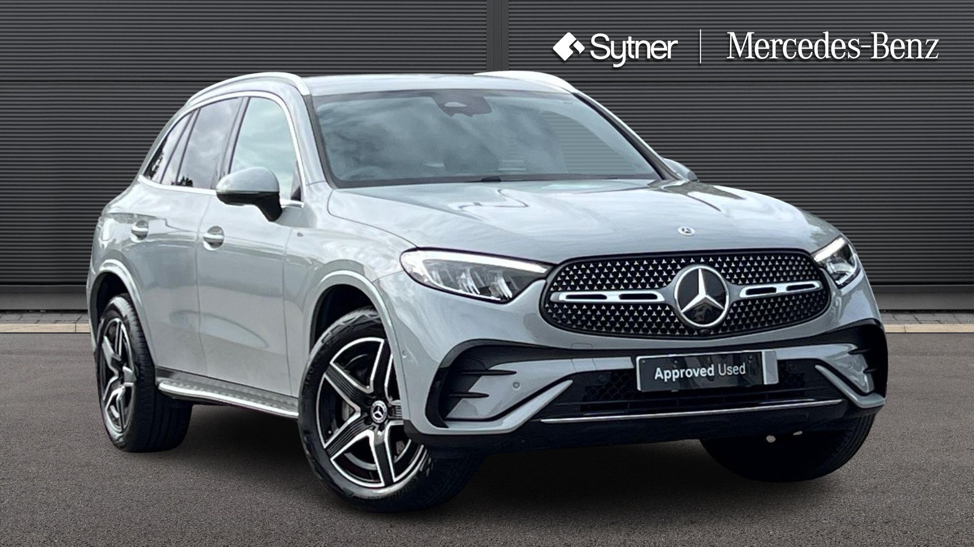2025 Mercedes-Benz GLC