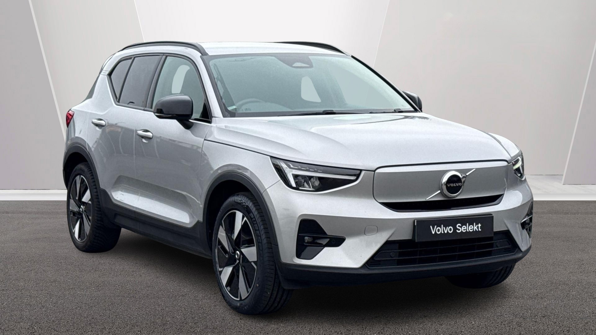 2023 Volvo XC40