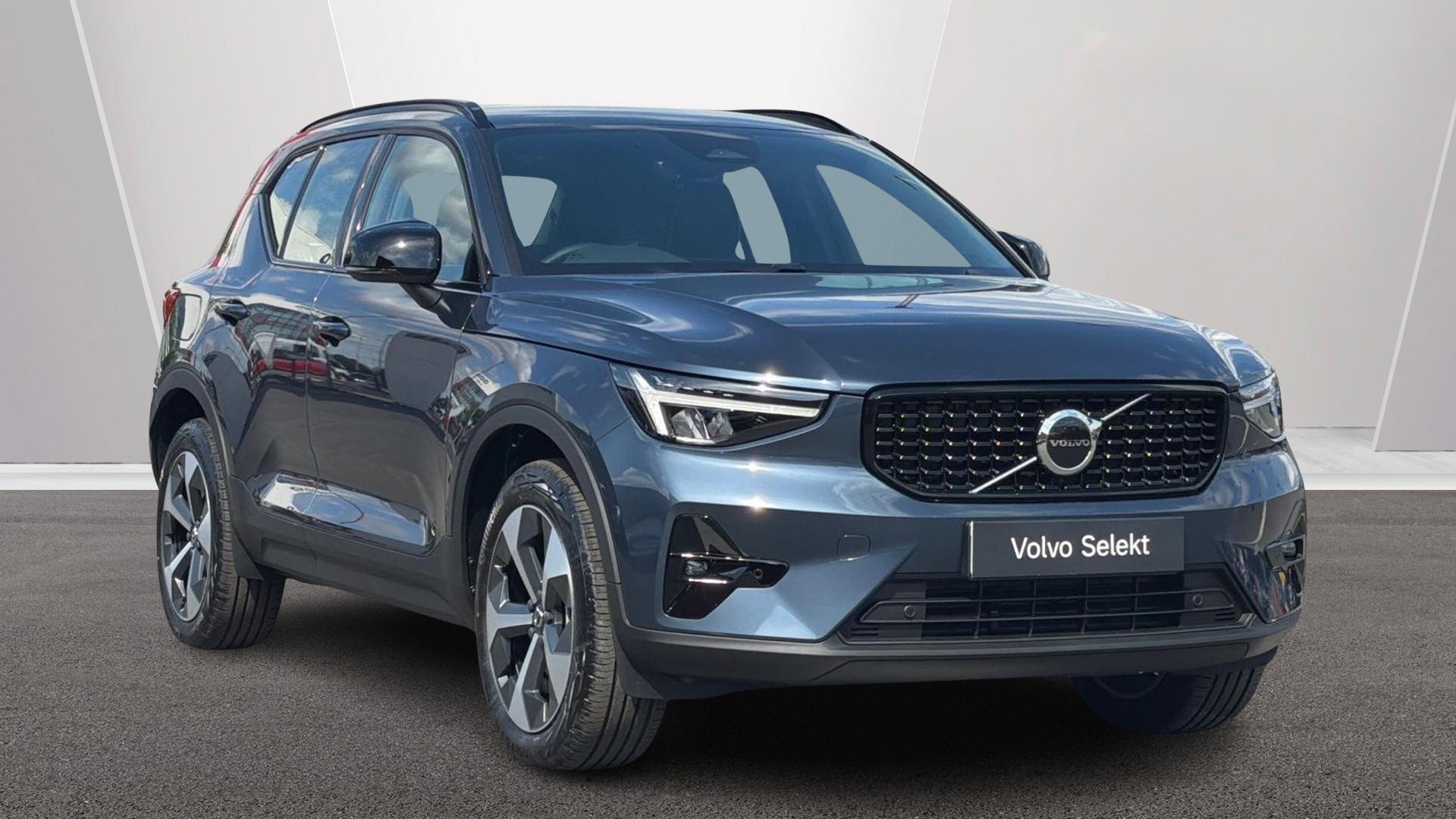 2026 Volvo XC40