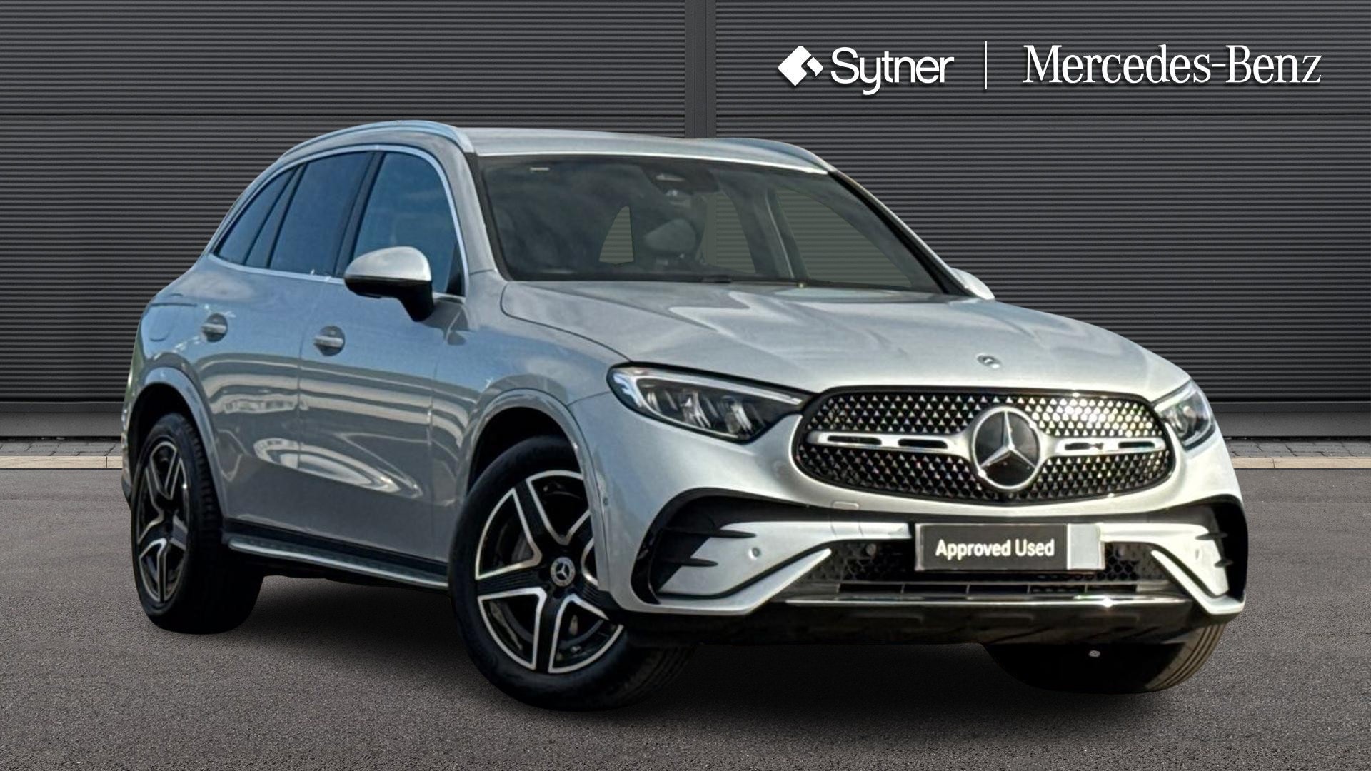 2025 Mercedes-Benz GLC