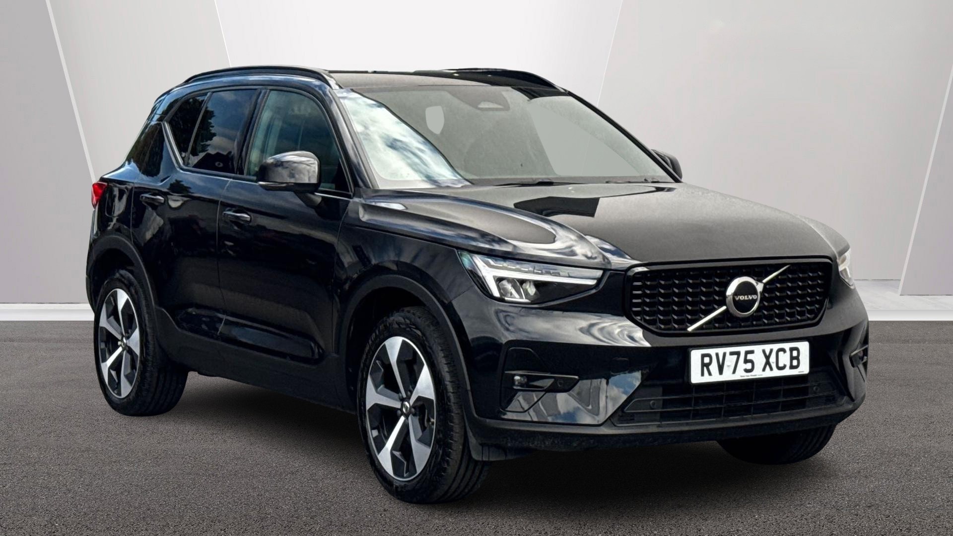 2025 Volvo XC40