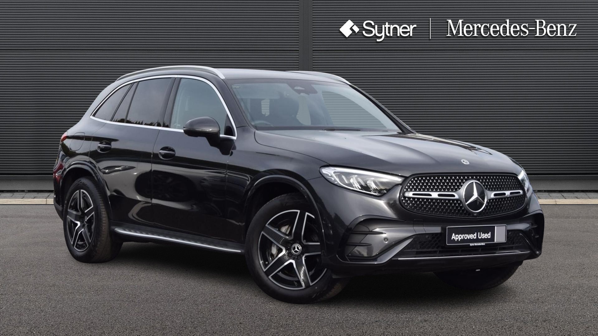2025 Mercedes-Benz GLC