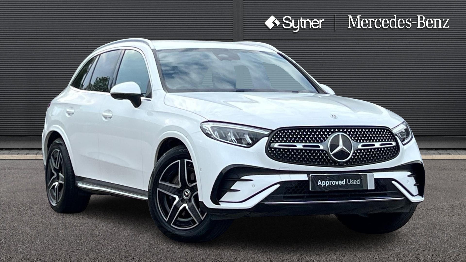 2025 Mercedes-Benz GLC