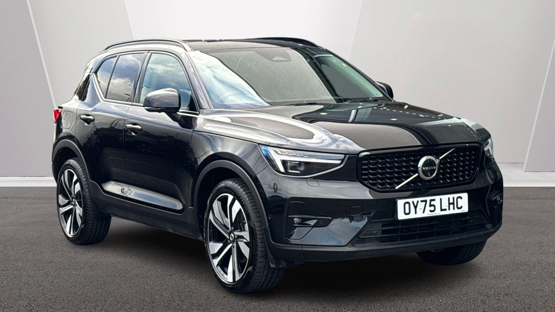 2025 Volvo XC40