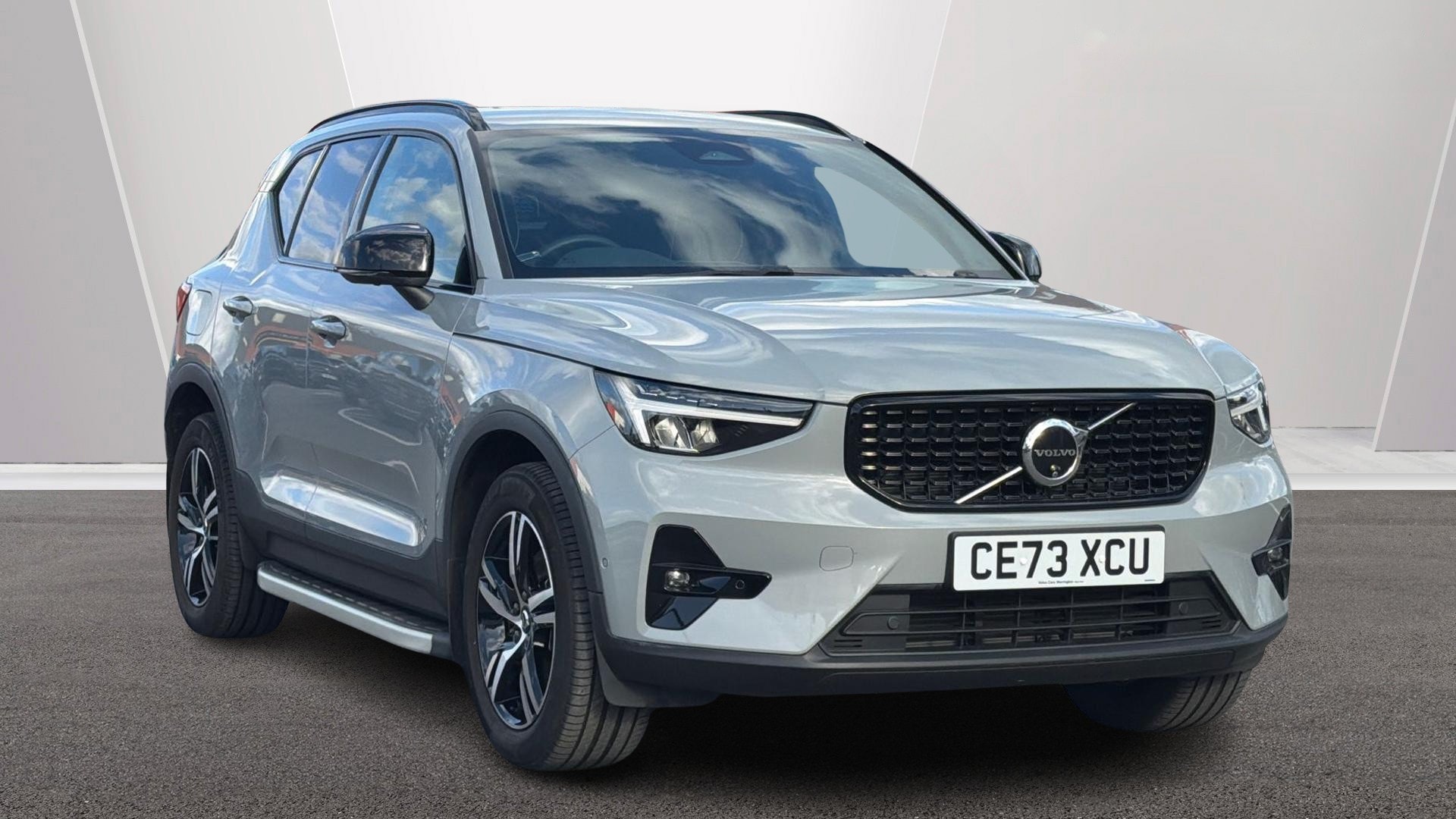 2023 Volvo XC40