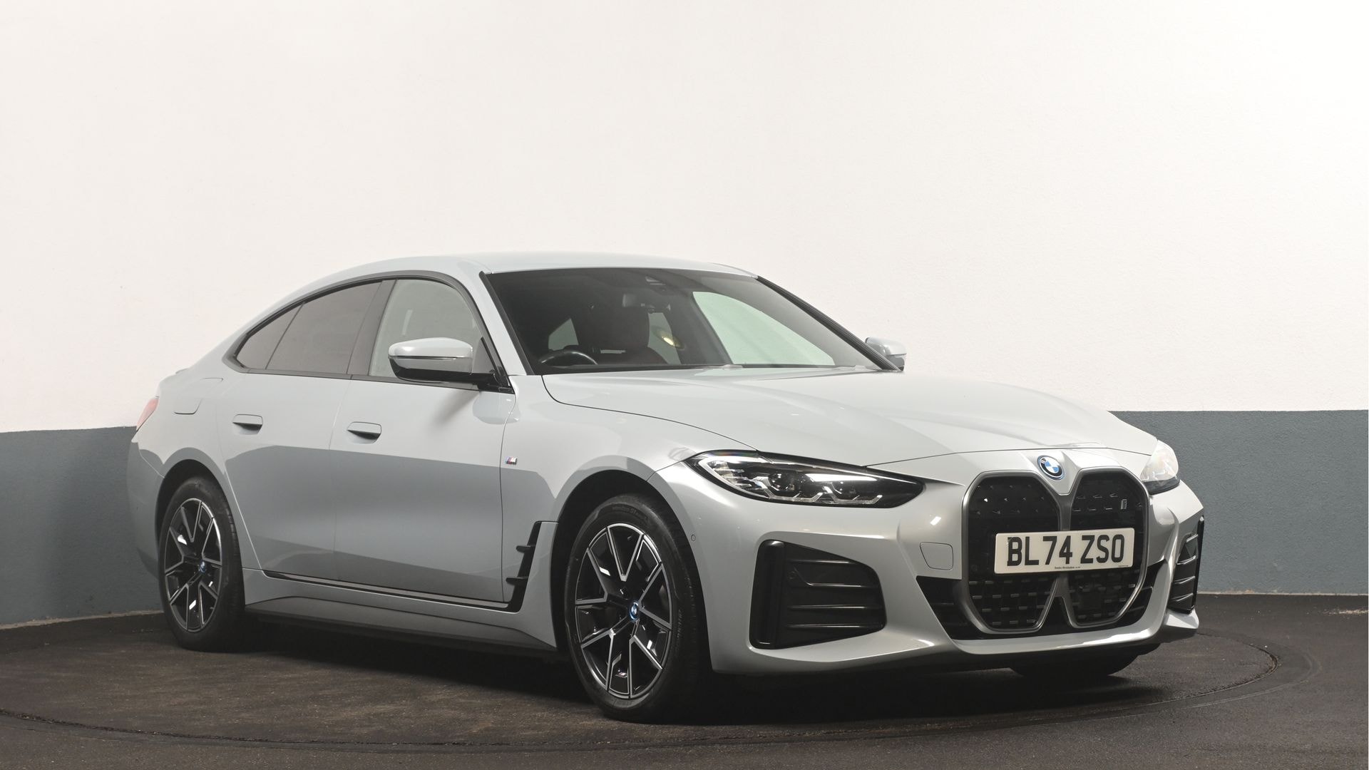 2024 BMW i4