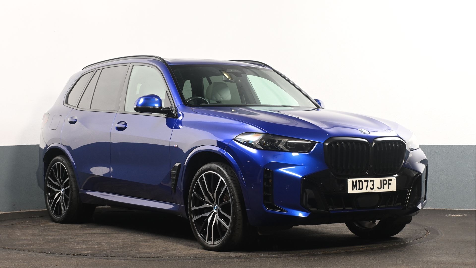 2023 BMW X5