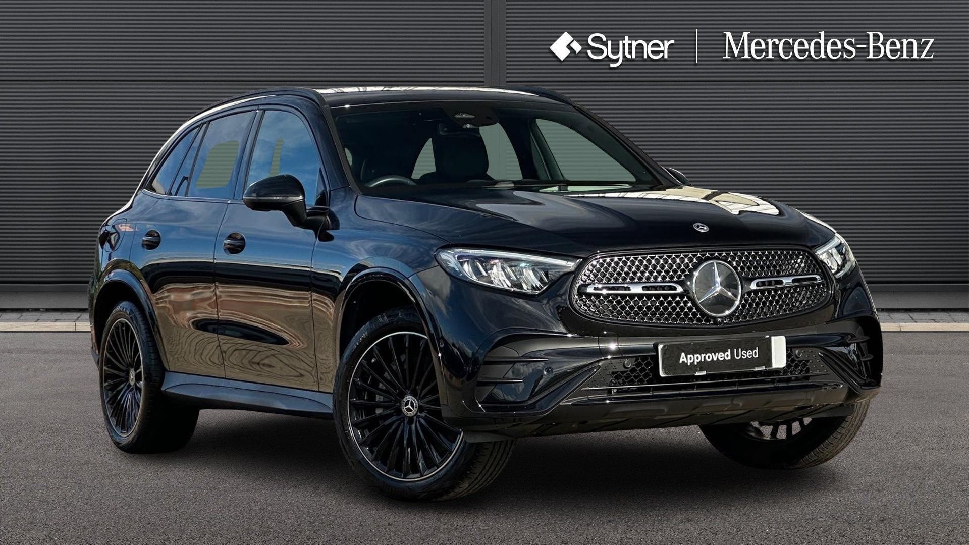 2025 Mercedes-Benz GLC