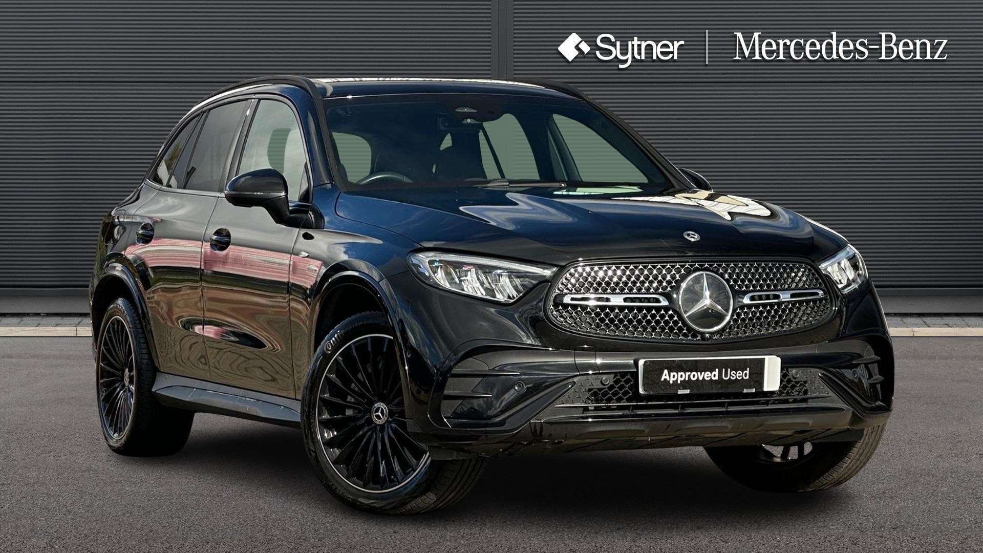 2025 Mercedes-Benz GLC