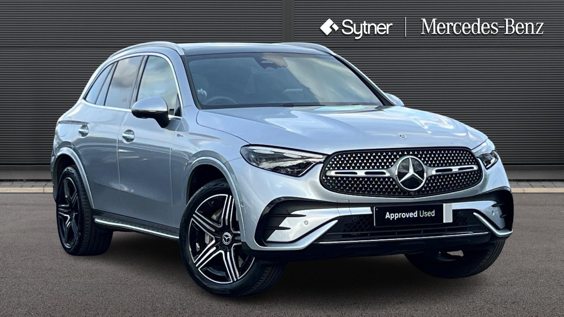 2025 Mercedes-Benz GLC