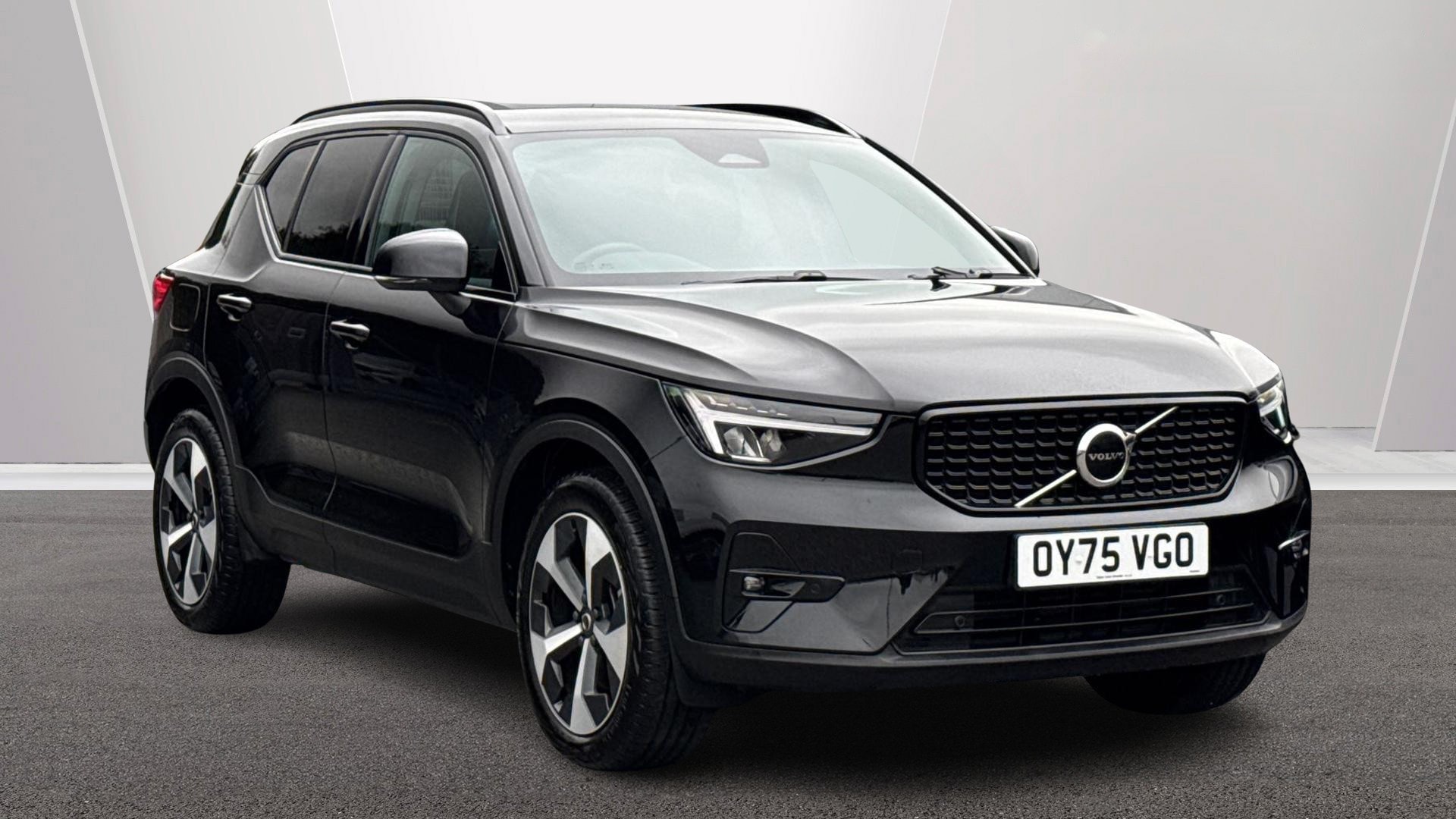 2025 Volvo XC40
