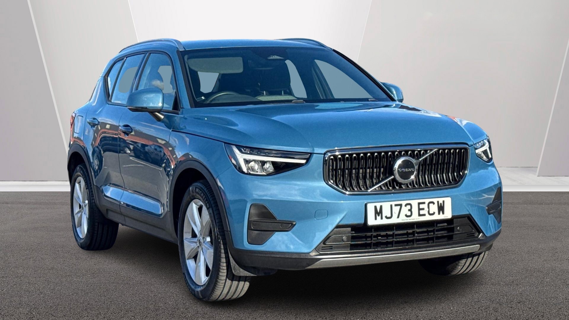 2023 Volvo XC40