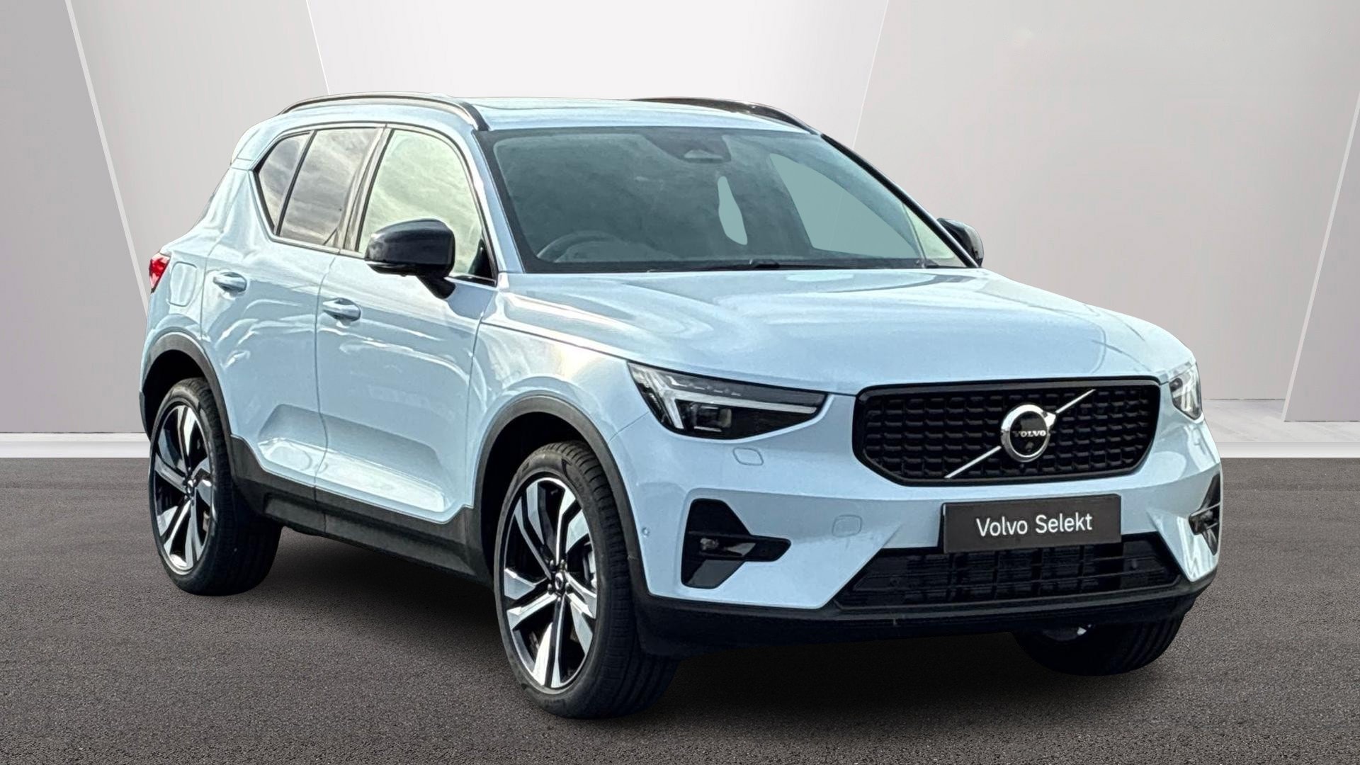 2026 Volvo XC40