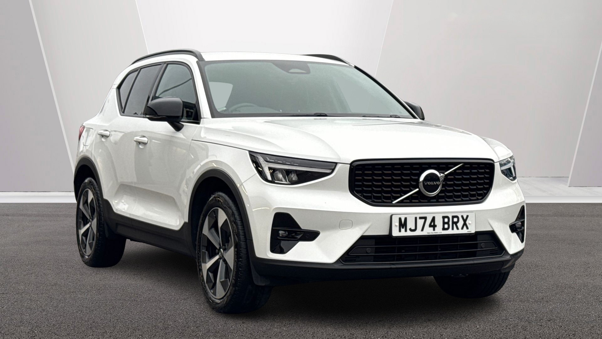2024 Volvo XC40