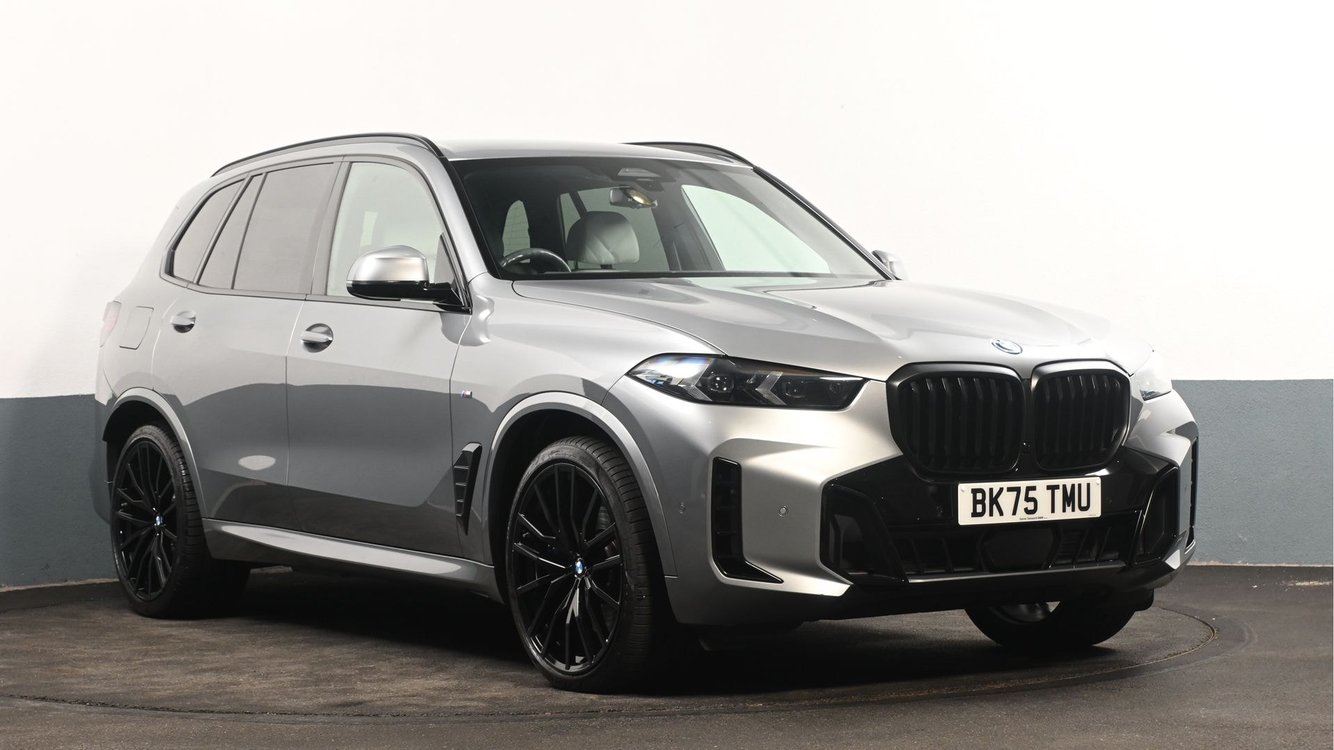2025 BMW X5